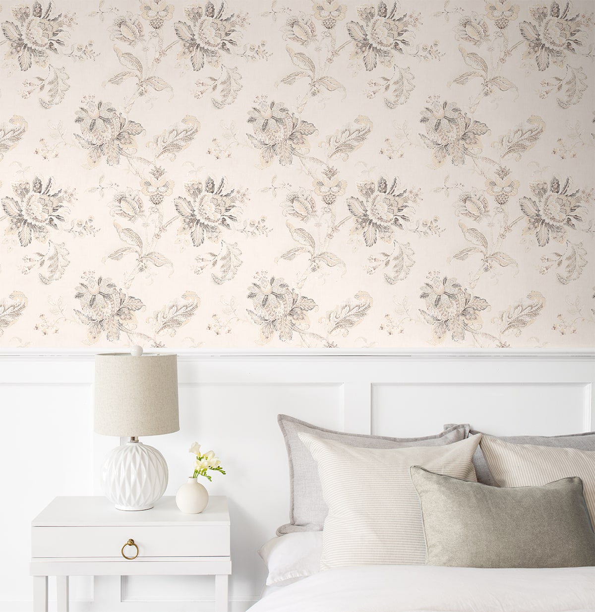 NextWall  Anelda Jacobean Floral Vintage Off-White   - NW59105
