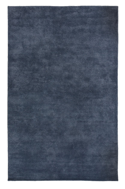Ocean casual rug, 10' x 13'.