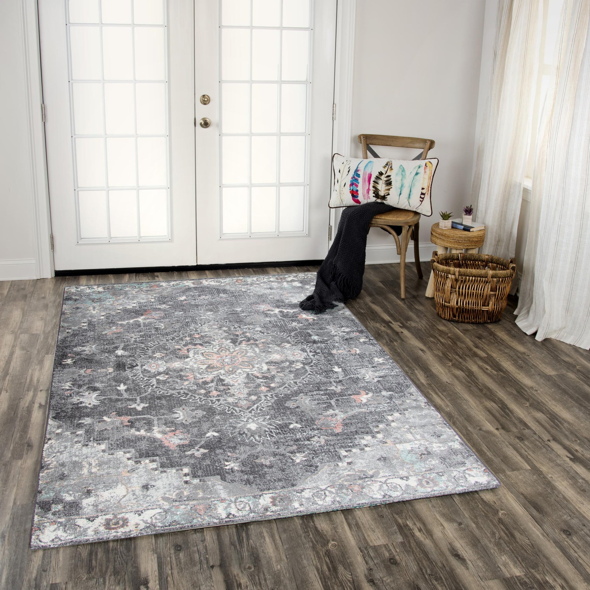 Contemporary rug, 8' x 10'.
