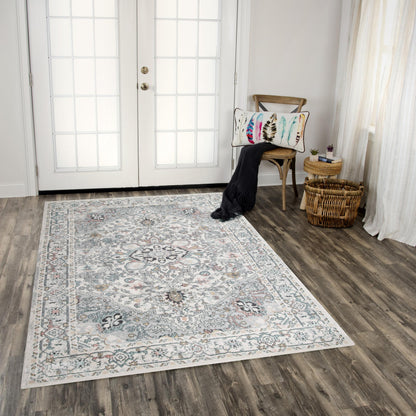 Traditional 8' x 10' area rug.