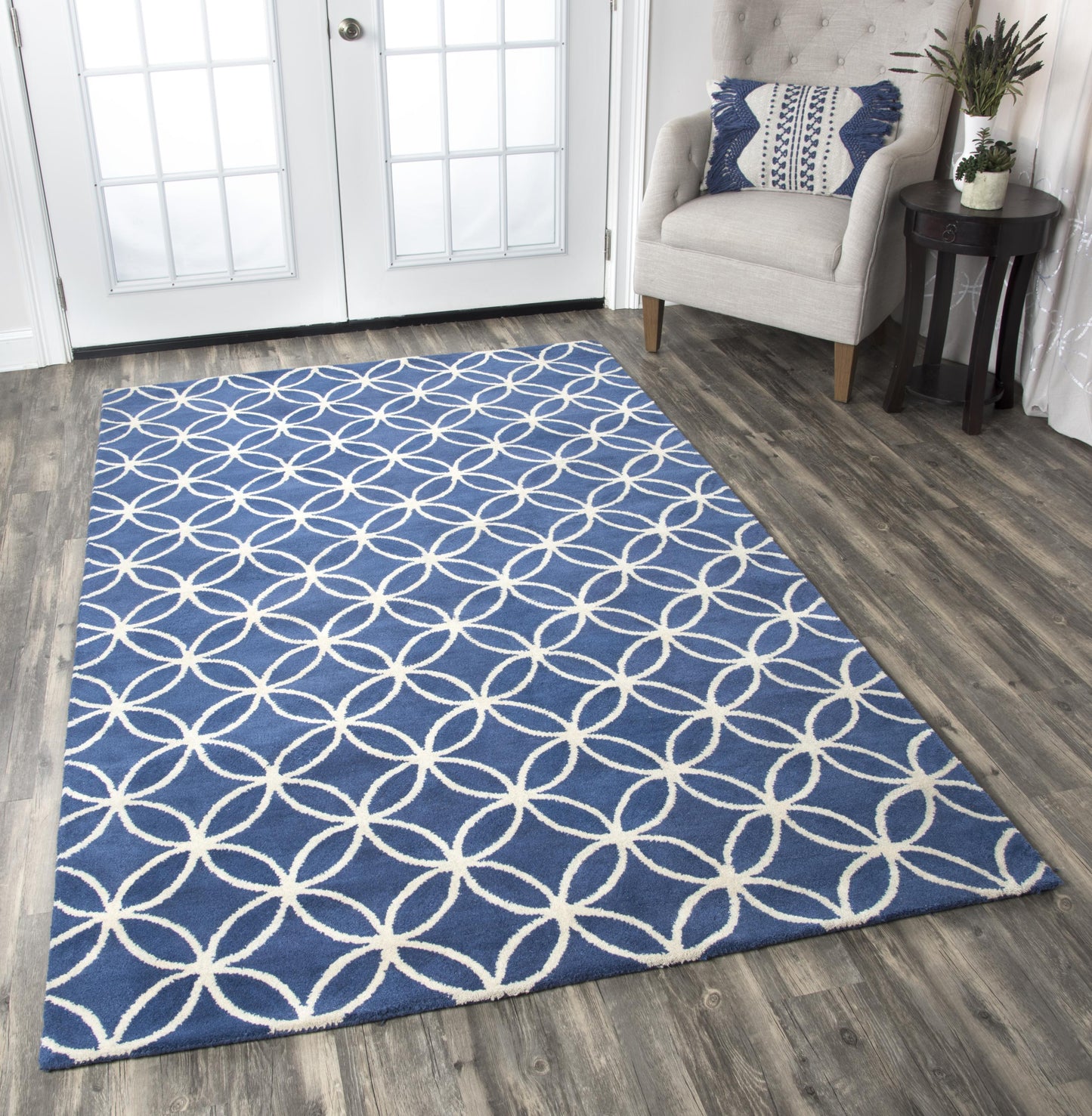 Round rug, 10 ft diameter, transitional style.