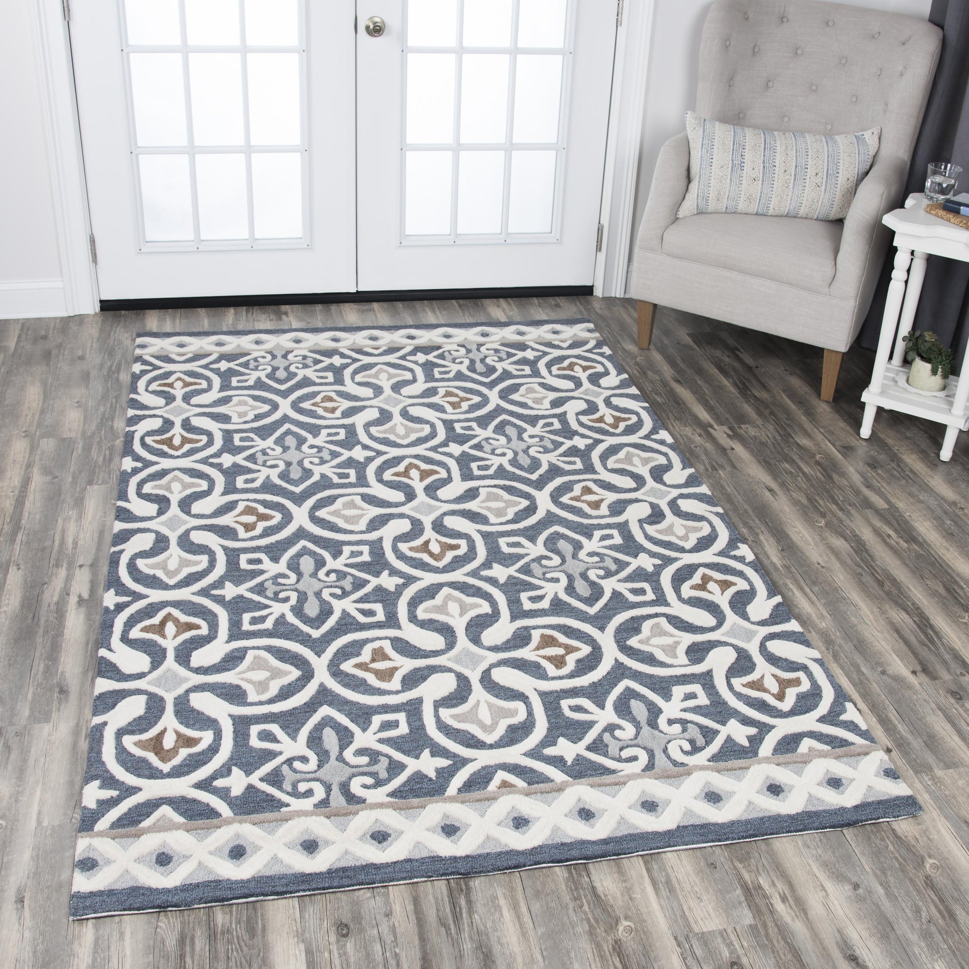 5' x 8' transitional rug.