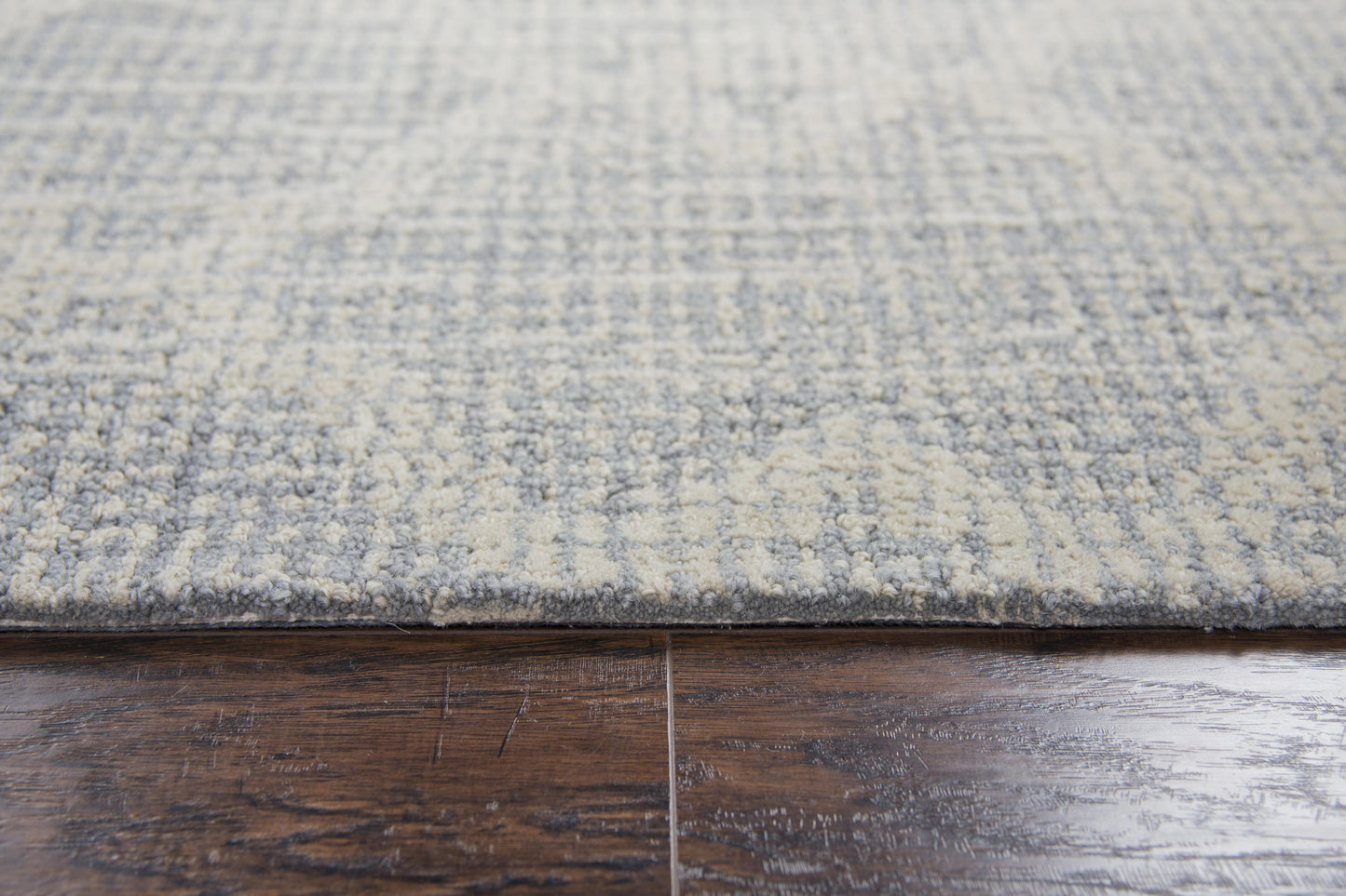 Area rug, 8' x 10', transitional style.