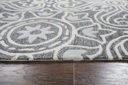 Rug, 9' x 12'.