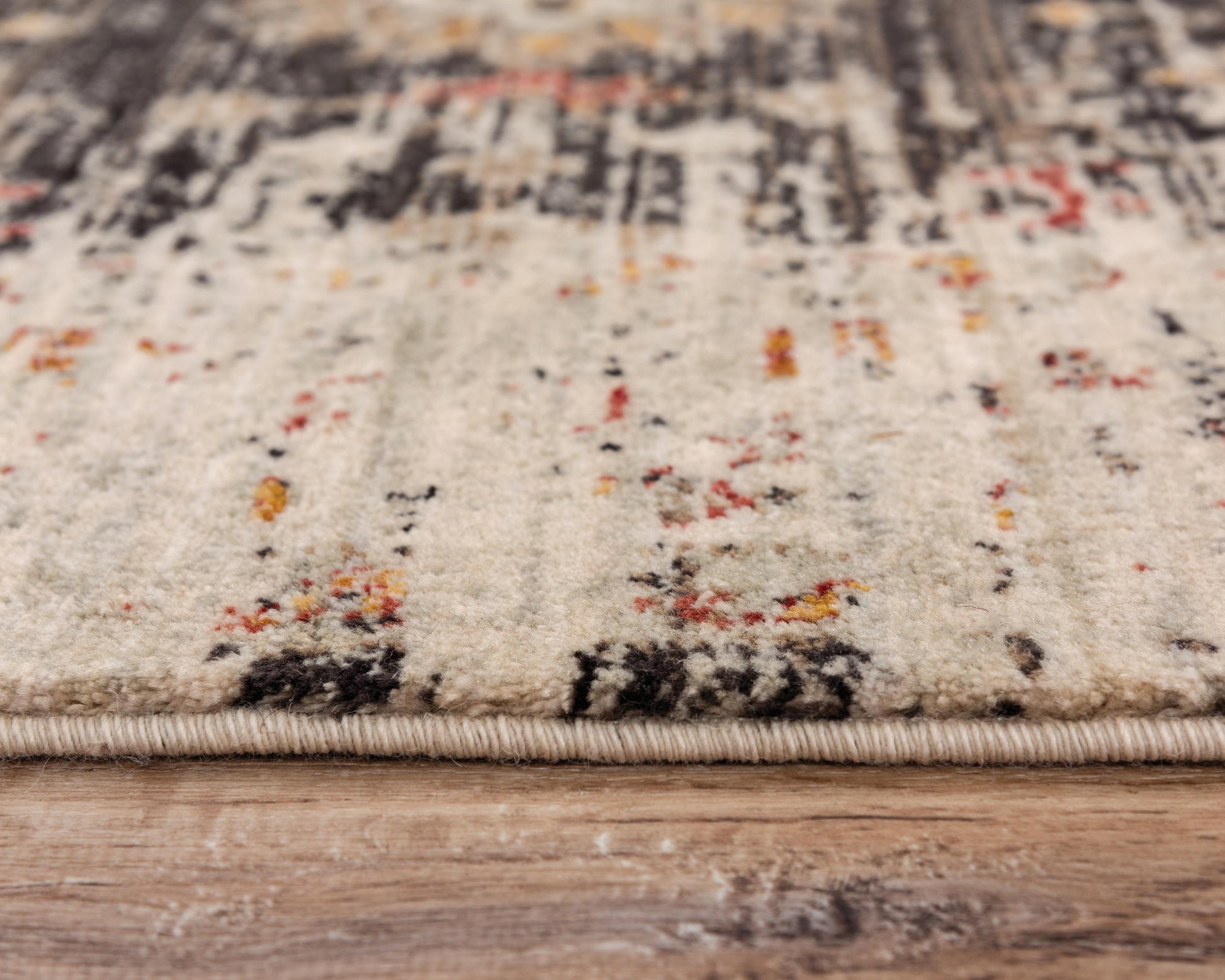 Traditional rug, 5' x 8