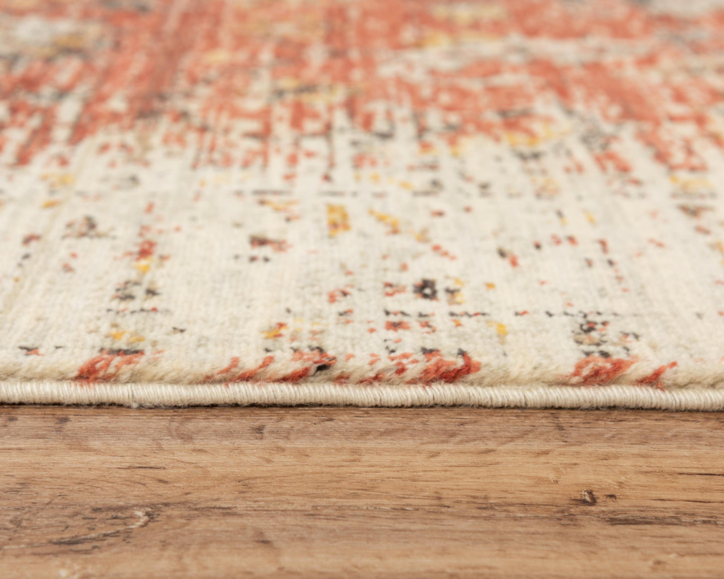 Traditional-style rug, 9' x 12'.
