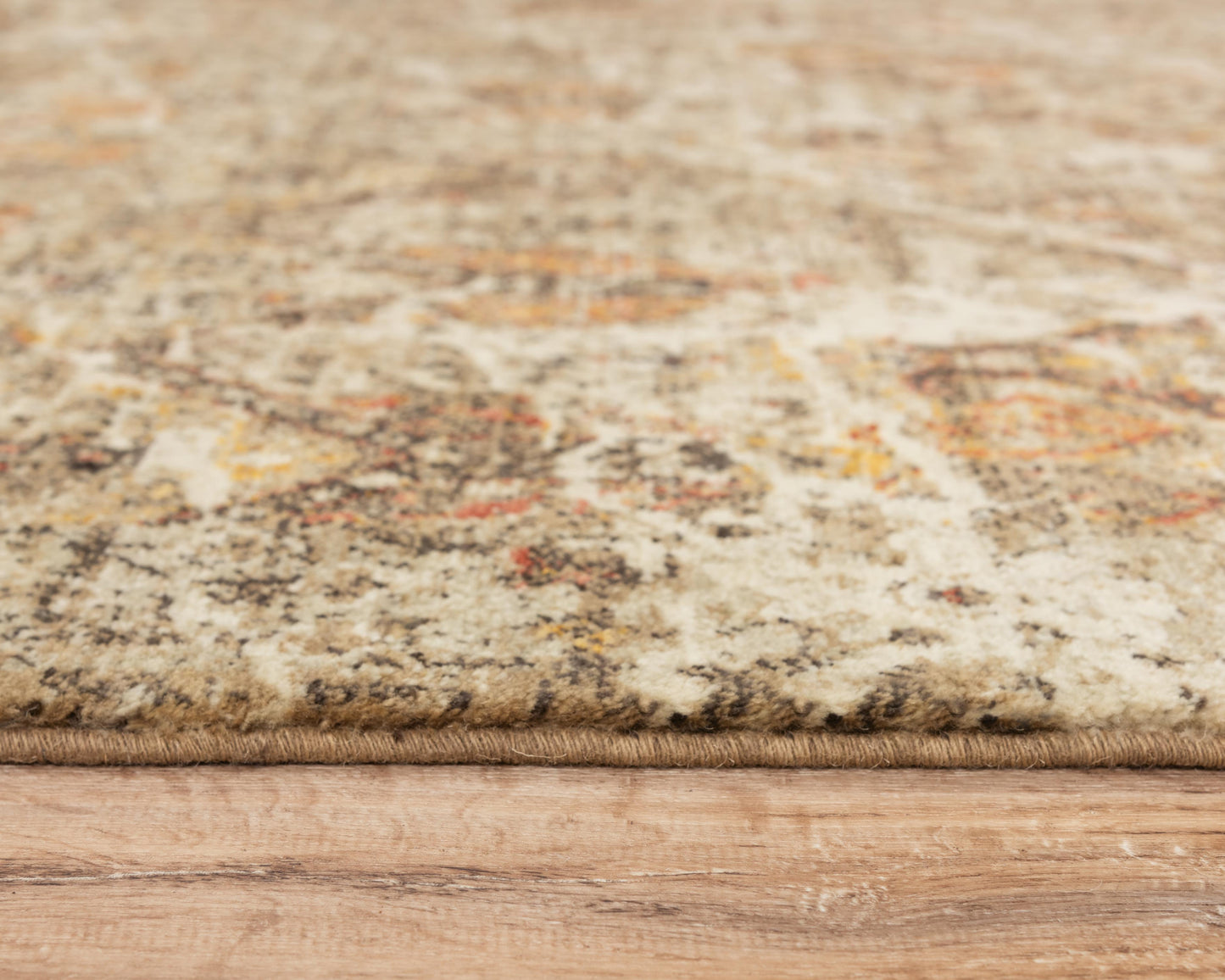 Traditional rug, 2' x 3'.