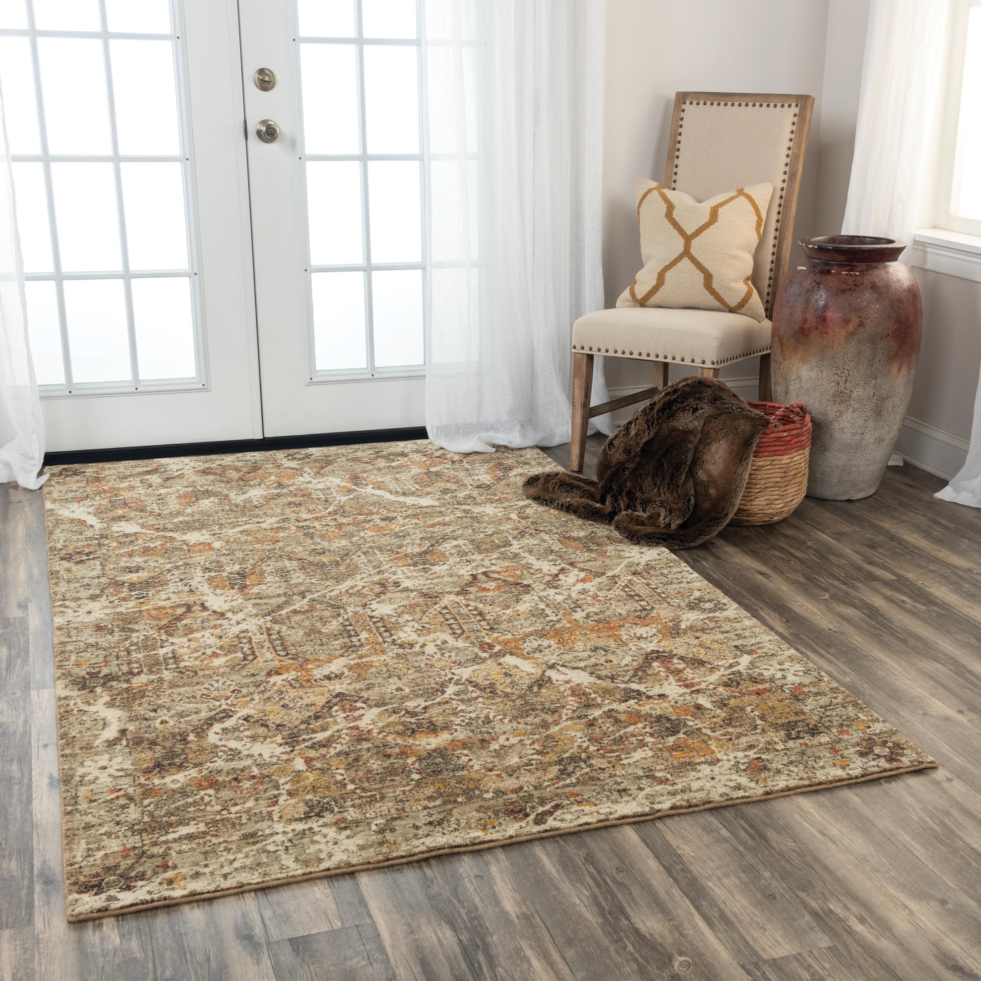 Traditional 5' x 8' rug