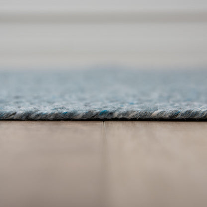 9' x 12' rug, transitional style.