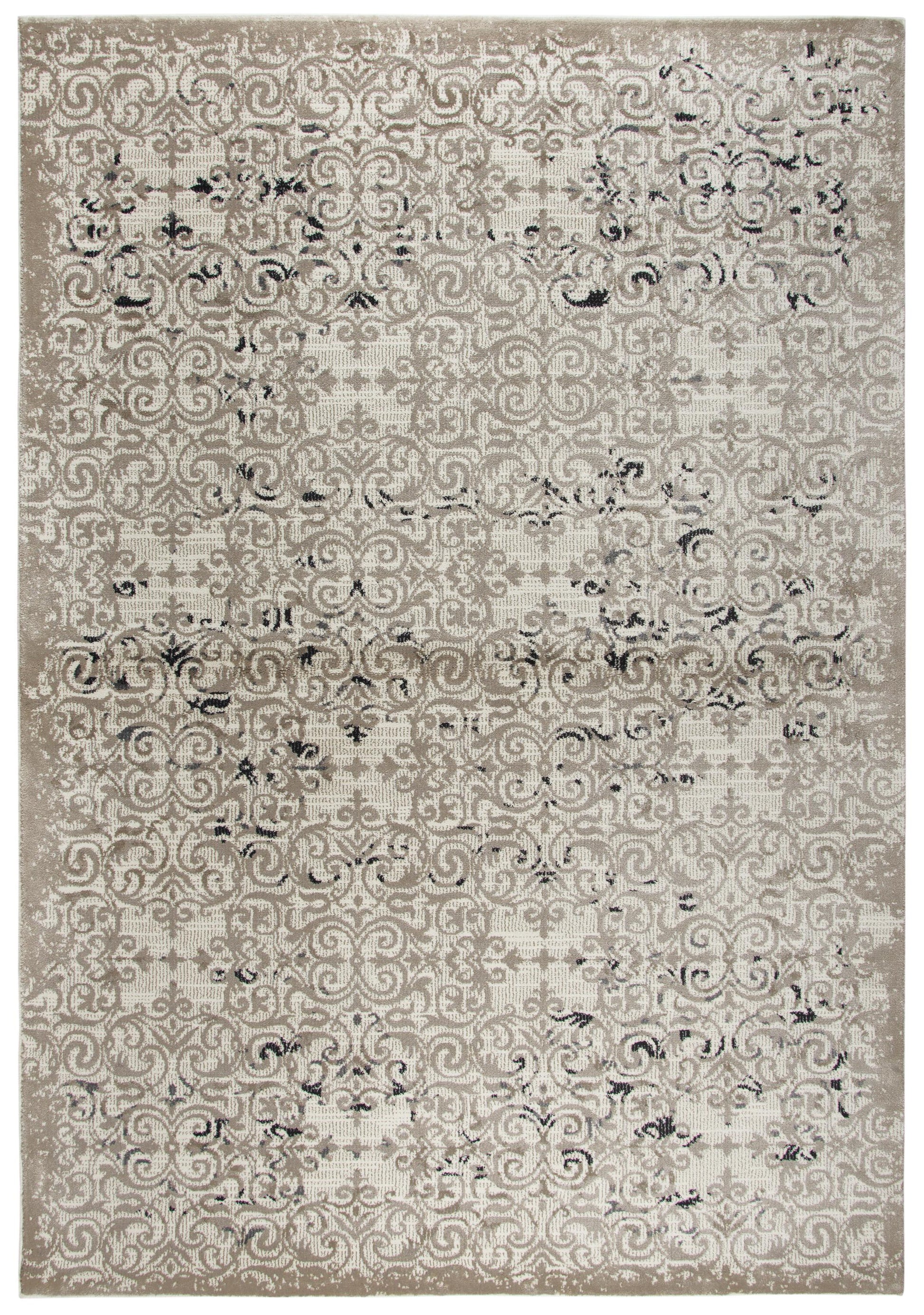 Traditional rug, 5' x 8', classic patterned design.