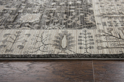 Traditional 5' x 8' rug
