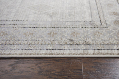 Traditional rug, 3' x 5'.