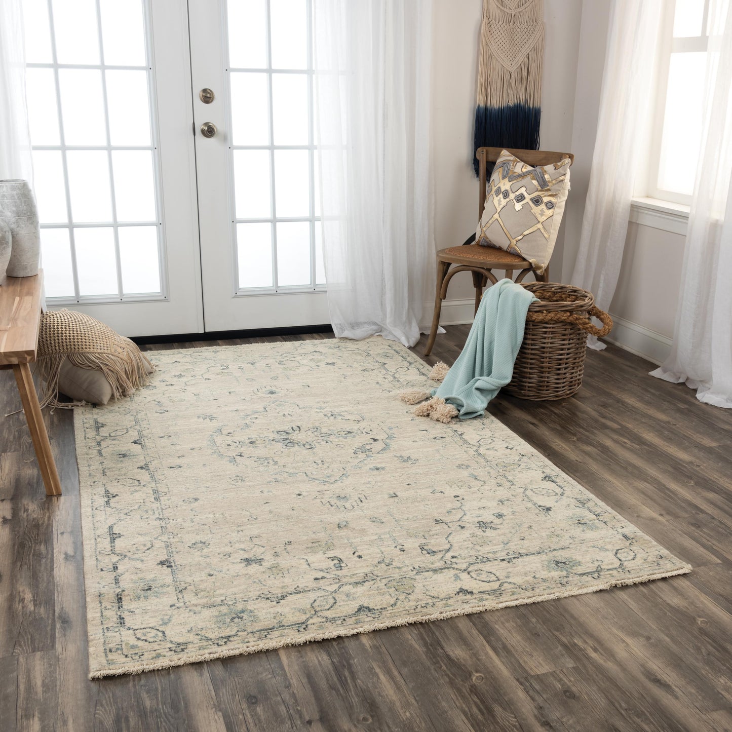 Platinum transitional rug, 2' x 3'.