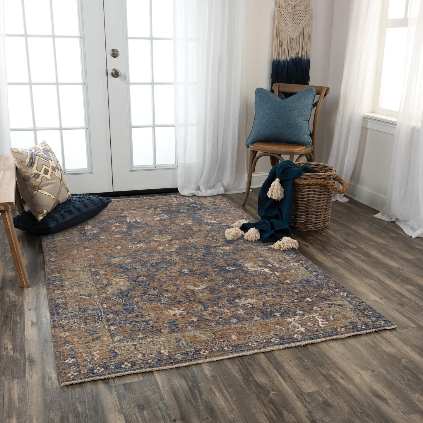 Platinum transitional rug, 2' x 3'.