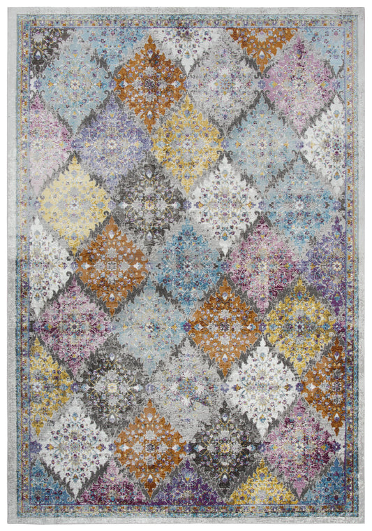 Traditional rug, 4' x 6'.