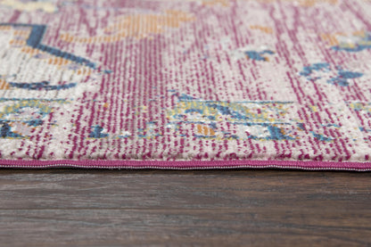 Traditional rug, 4' x 6'.