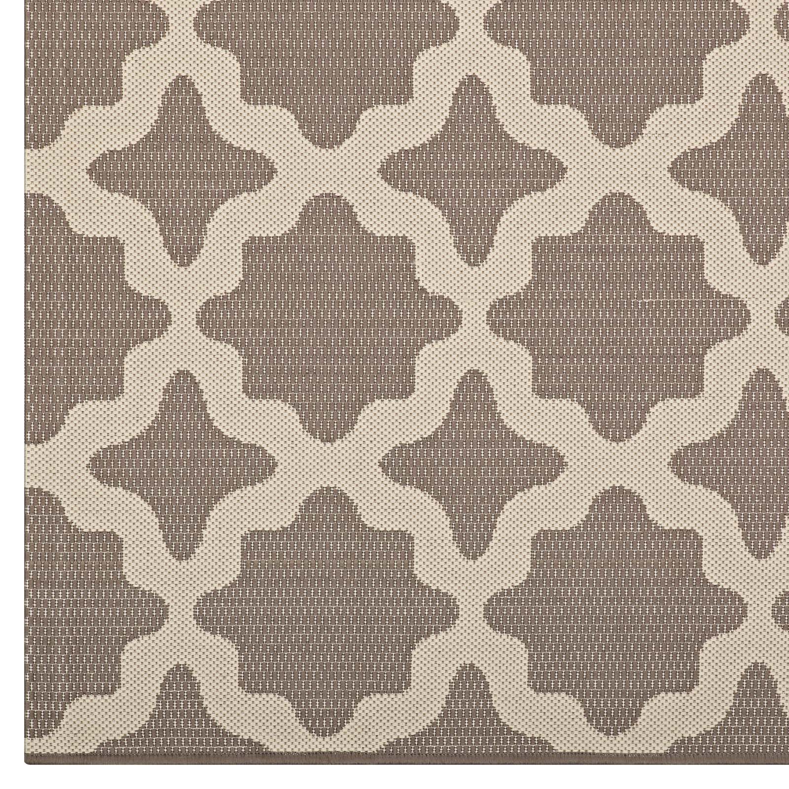 Taupe and beige woven rug with a Moroccan Trellis lattice pattern.