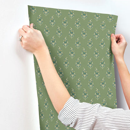 York Wallcoverings Rifle Paper Co. 3rd Edition Paisley Green Wallpaper Farmhouse Small Prints Greens   - RF7471