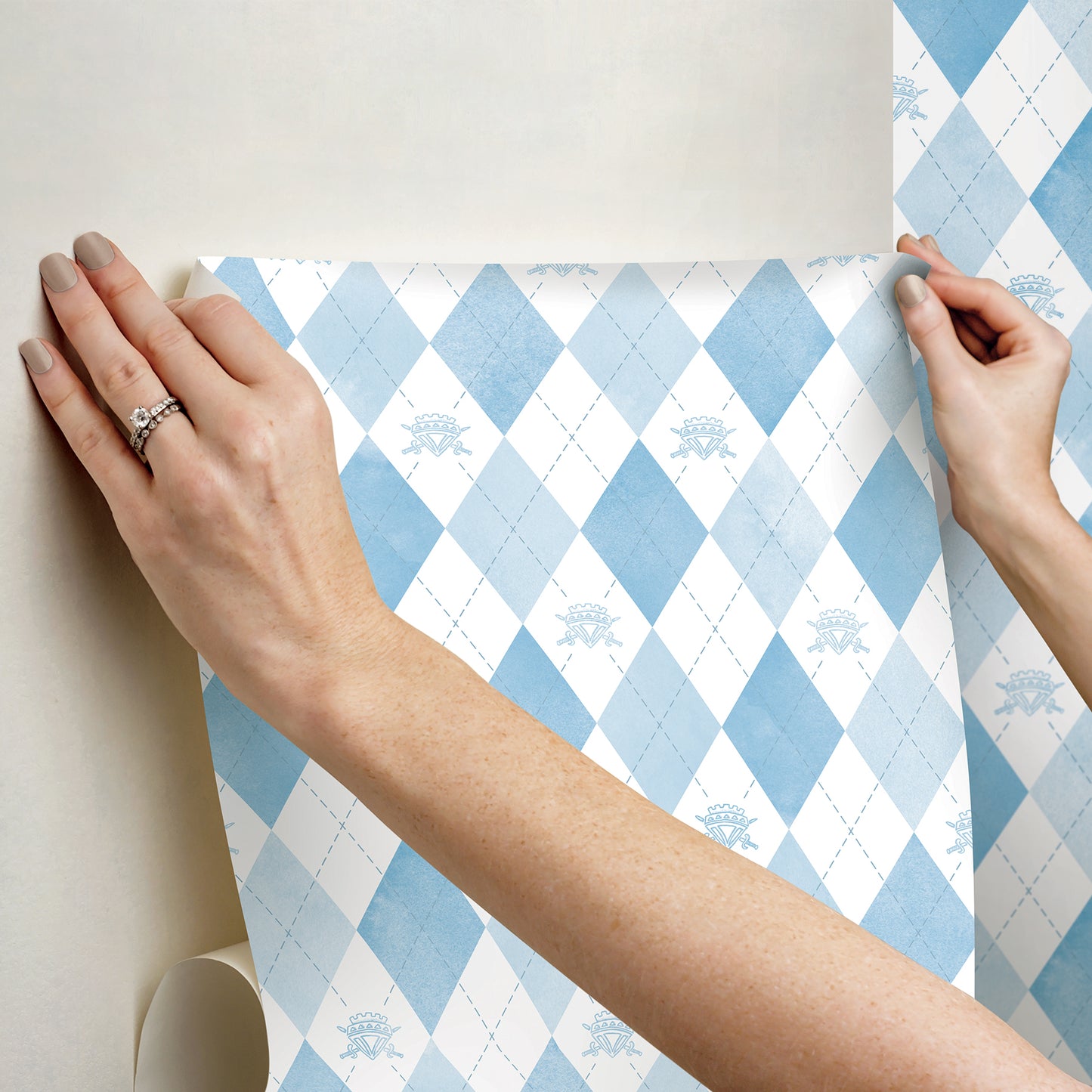 York Wallcoverings RoomMates Disney Descendants: The Rise of Red - Chloe Crown Argyle Peel and Stick Wallpaper Kids Graphics Blues  Wallpaper - RMK12818PLW