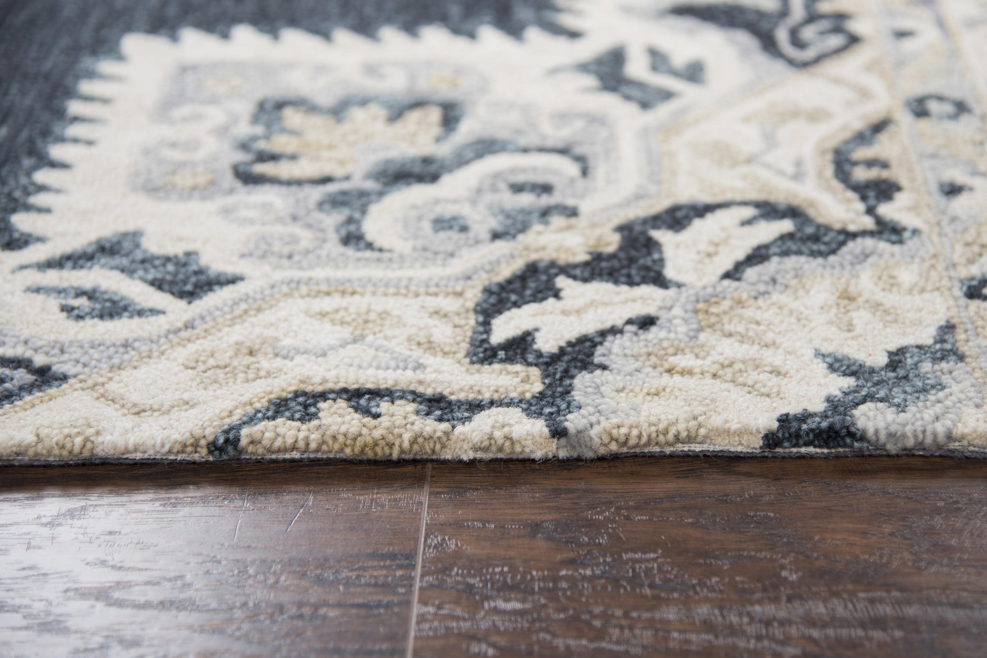 Resonant Traditional rug, 8' x 10'.