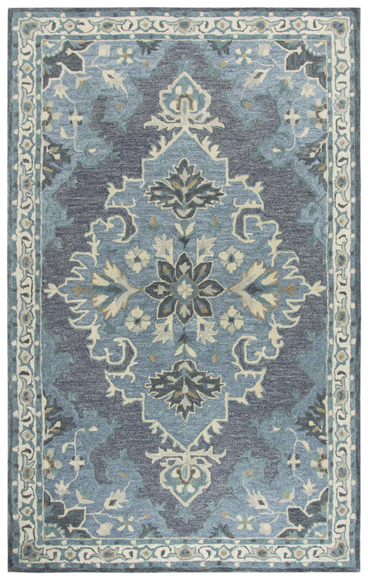 Traditional rug, 5' x 8'.