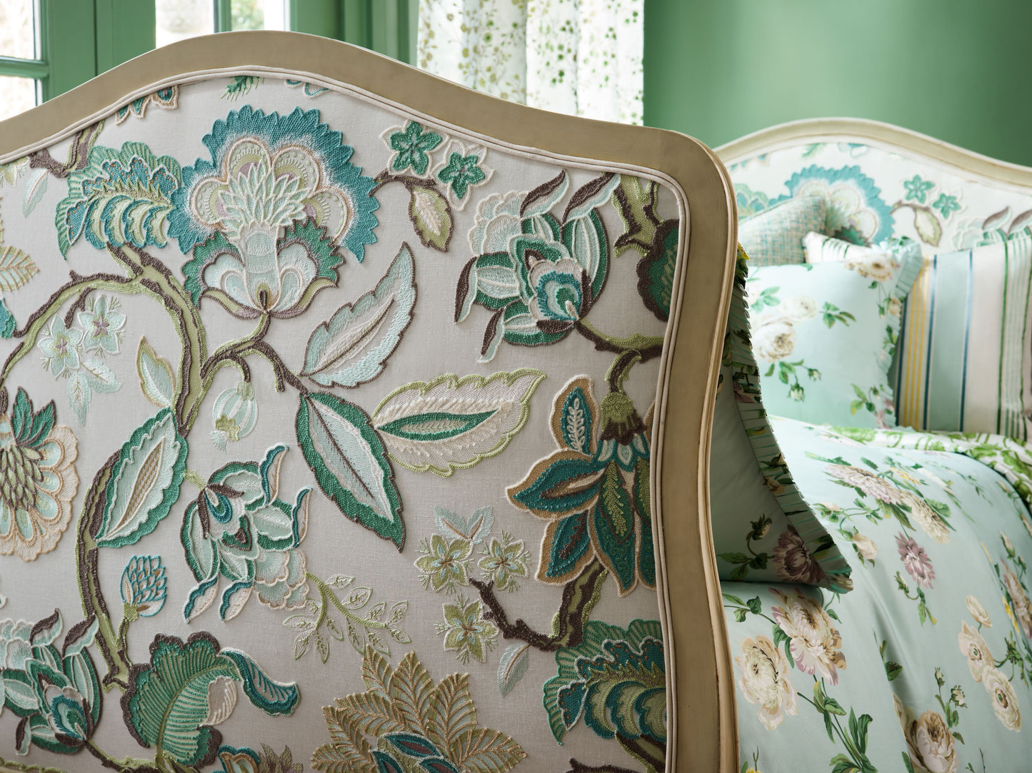 SCALAMANDRE  HILLSIDE CREWEL FABRIC CELADON   - S7 0002HILL