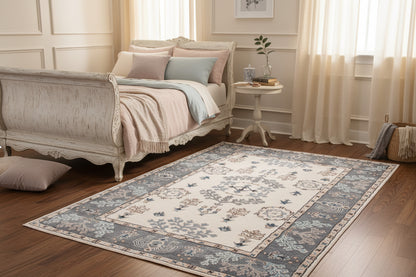Sapphire traditional rug, 5' x 8'.