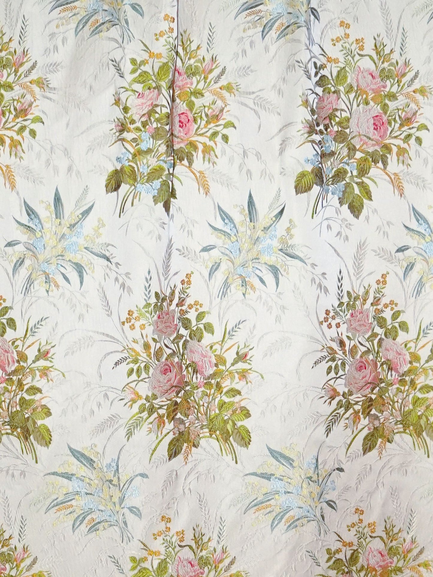 SCALAMANDRE  FIORI ROSSETA FABRIC SPRING BOUQUET   - SB 00012046