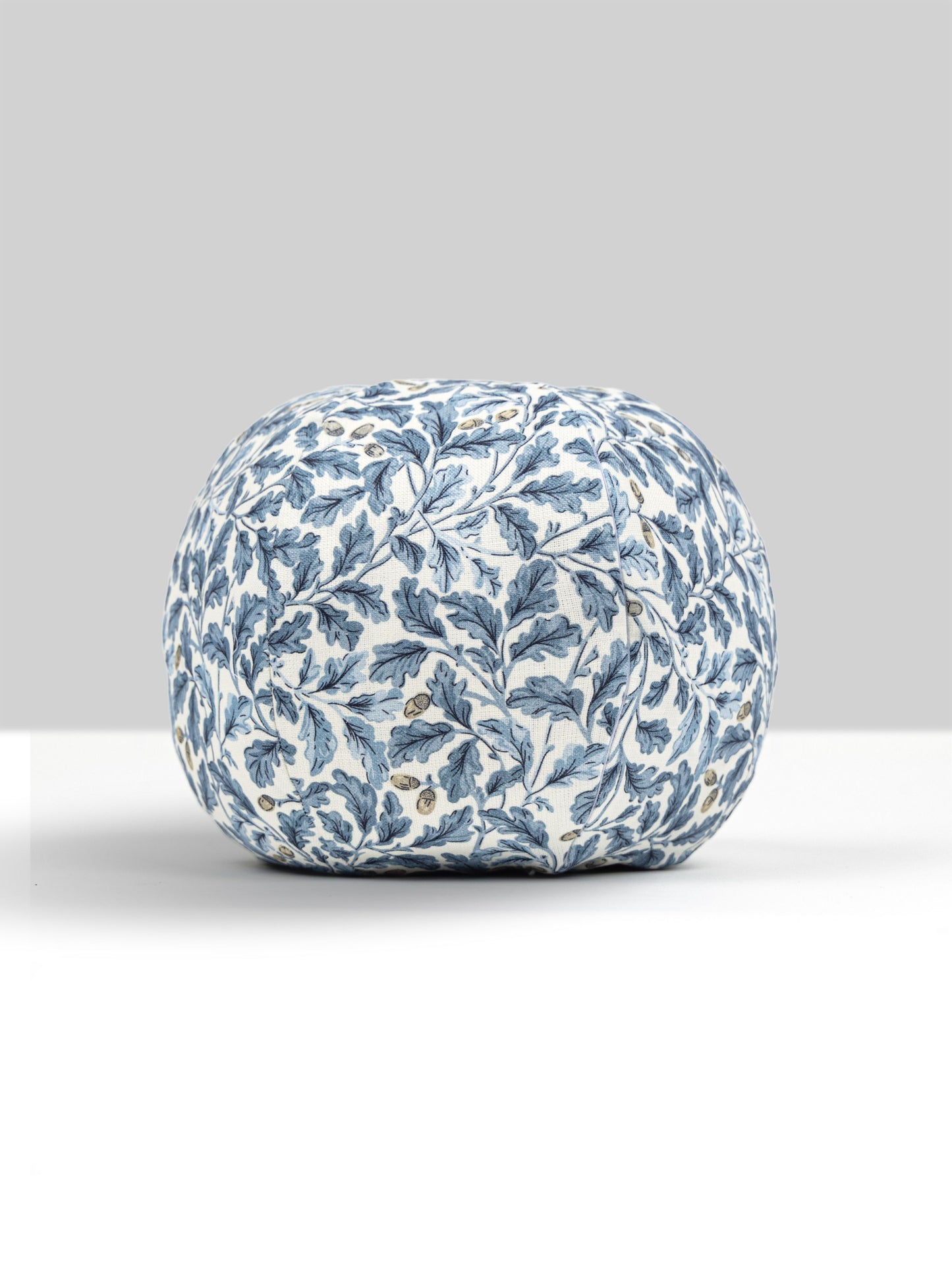 SCALAMANDRE OAKTREE PILLOW   SLATE SKY   - SCRADK166700002