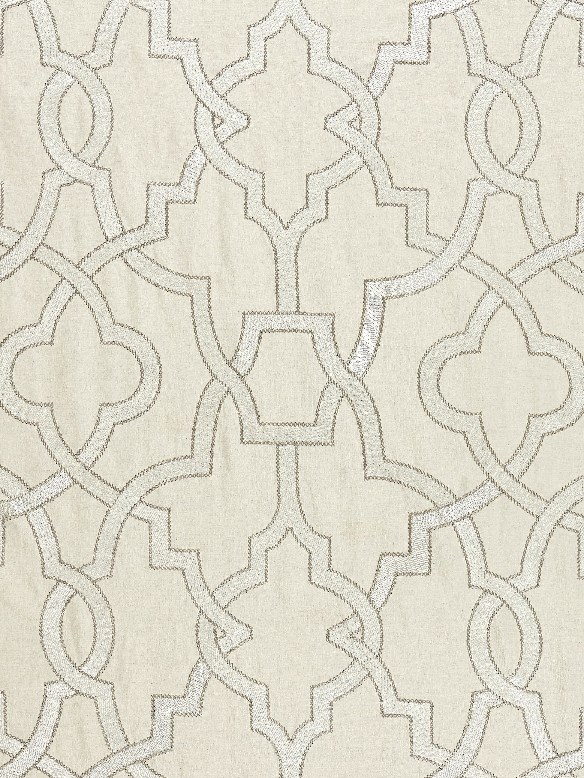 SCALAMANDRE  DAMASCUS EMBROIDERY FABRIC ALABASTER   - SC 000127073