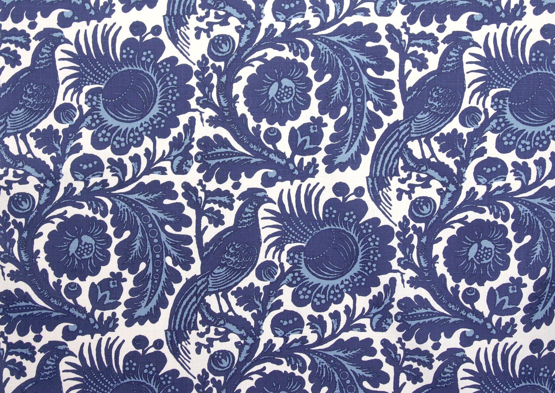 SCALAMANDRE  RESIST PRINT FABRIC LIGHT & DARK BLUE ON WHITE   - SC 00016218M