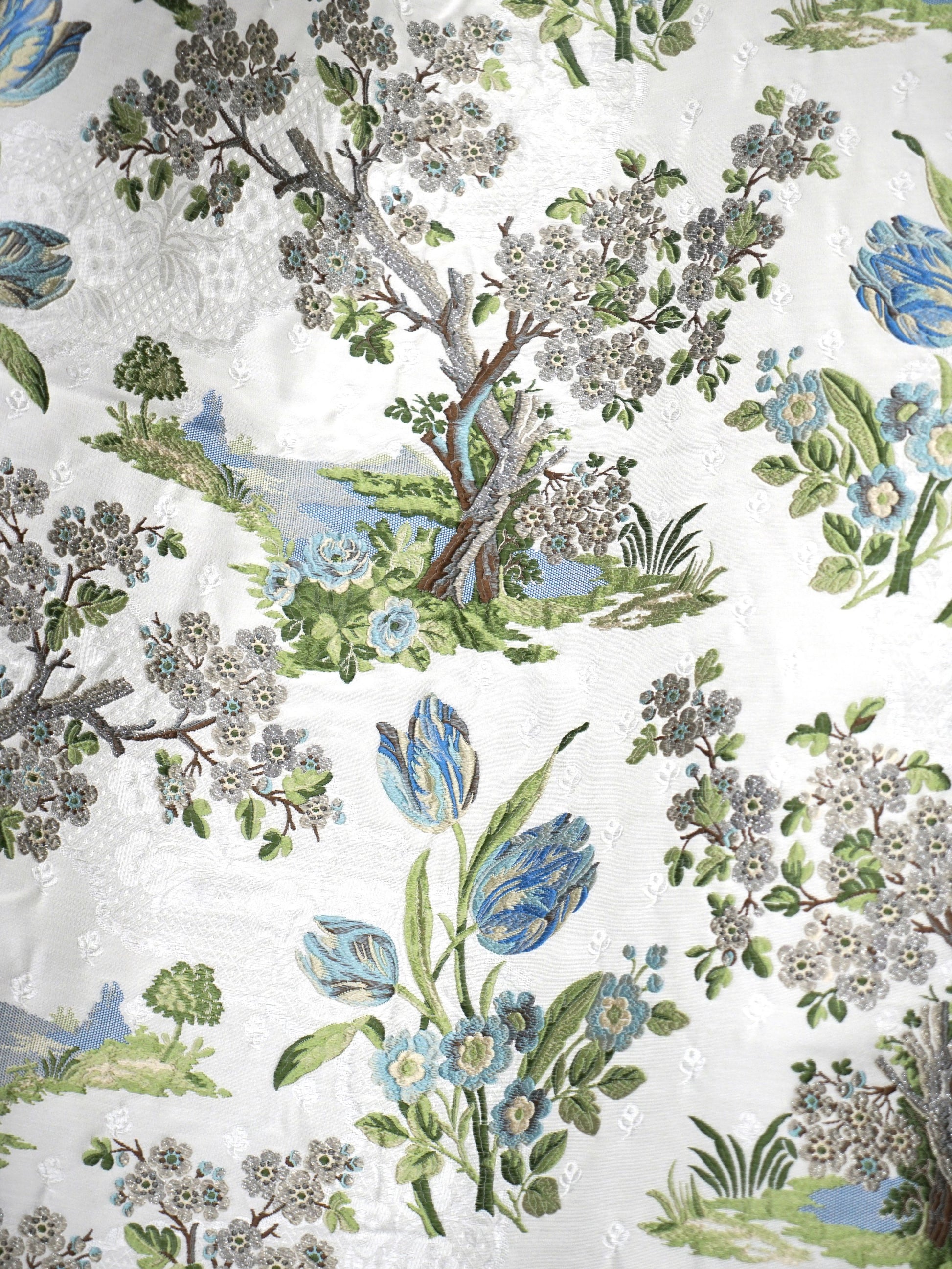 SCALAMANDRE  AVIGNON BROCADE FABRIC PORCELAIN ON WHITE   - SC 000227322