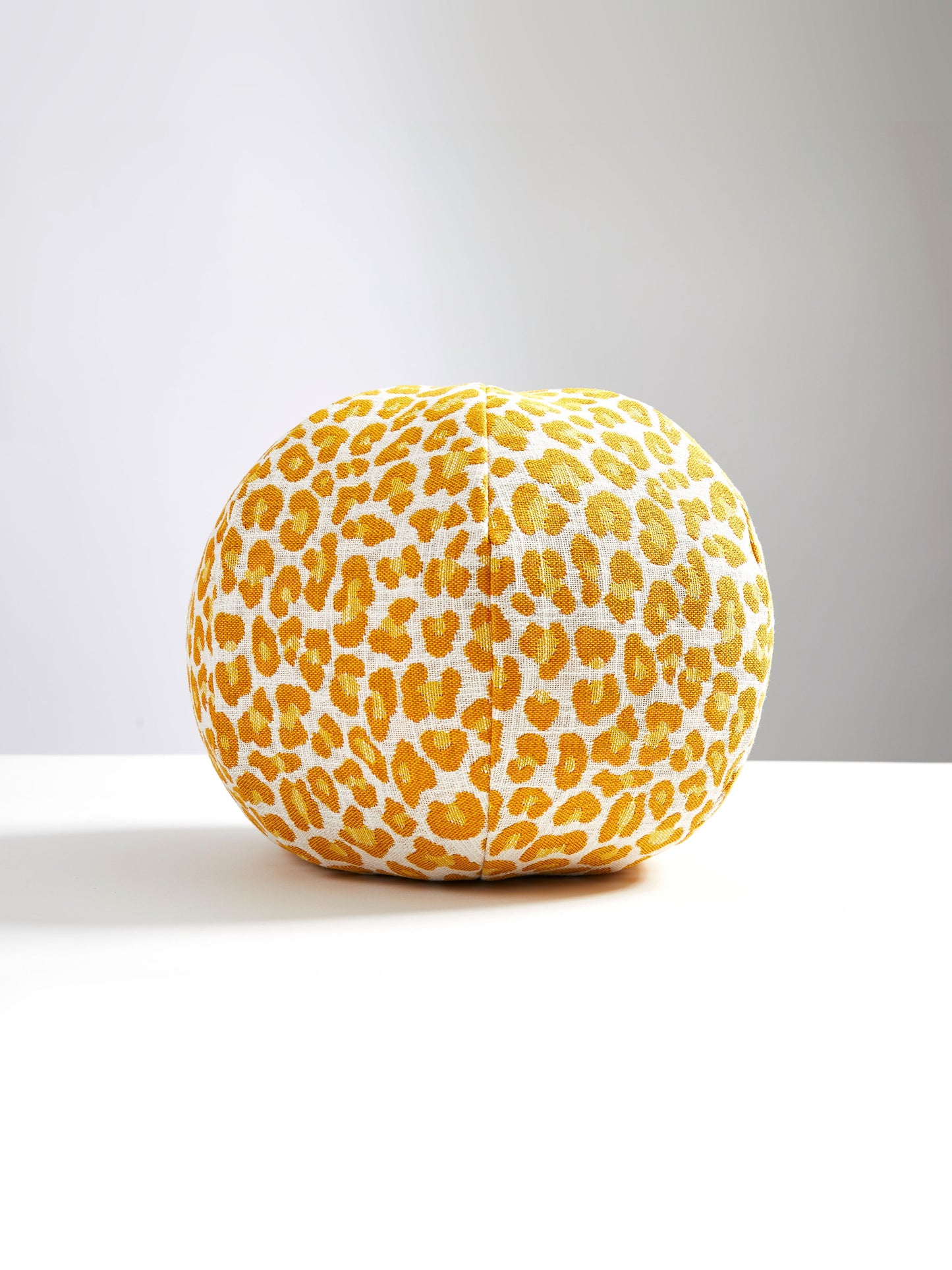 SCALAMANDRE PILLOWS   ABSTRACT 
ANIMAL SKIN ROUND    - SC 0002SBENGPILL