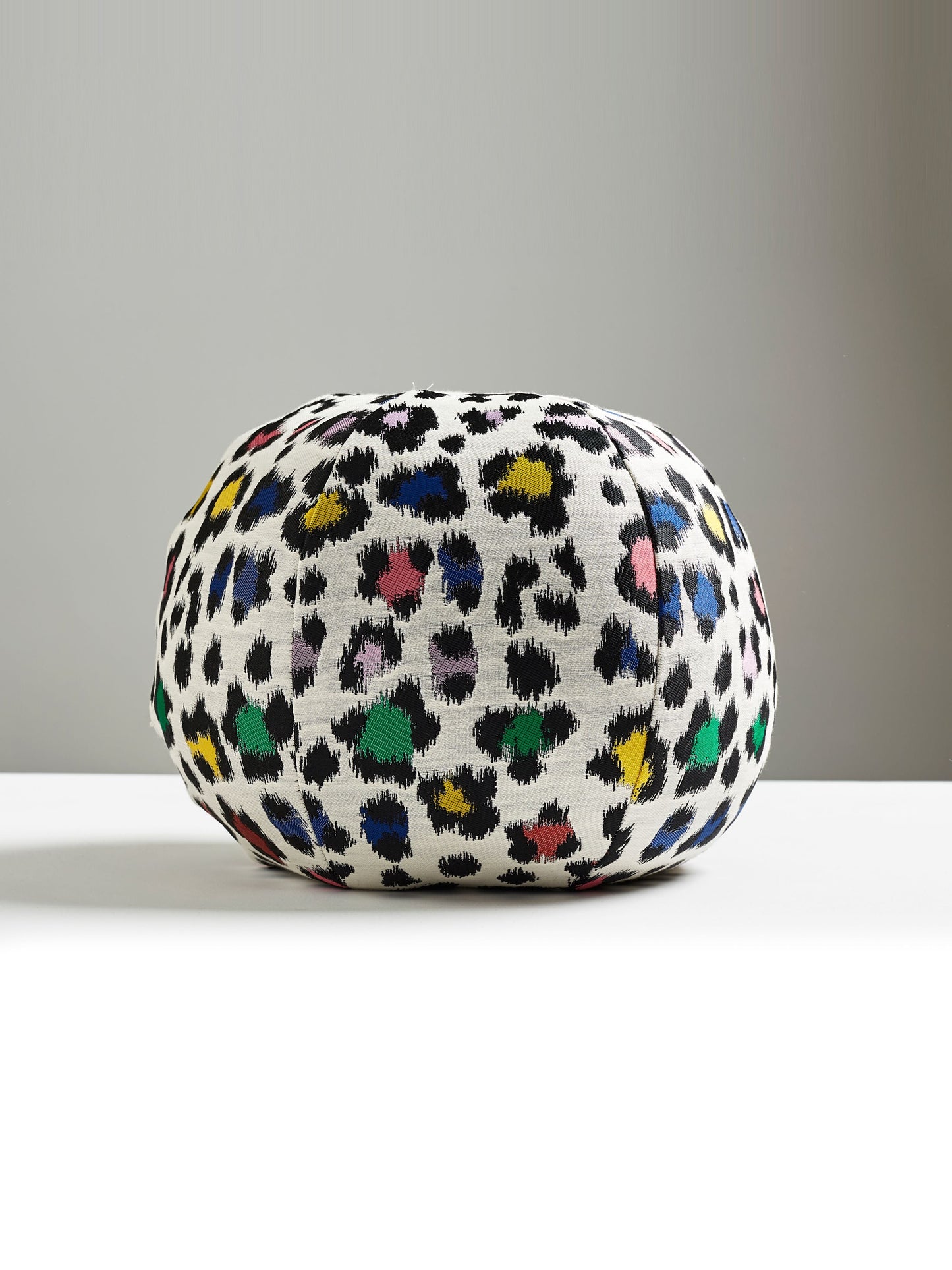 SCALAMANDRE PILLOWS   ABSTRACT 
ANIMAL SKIN 
DOTS / CIRCLES ROUND    - SC 0002SROSEPILL NEW SKU # SCSROSEPILL0002