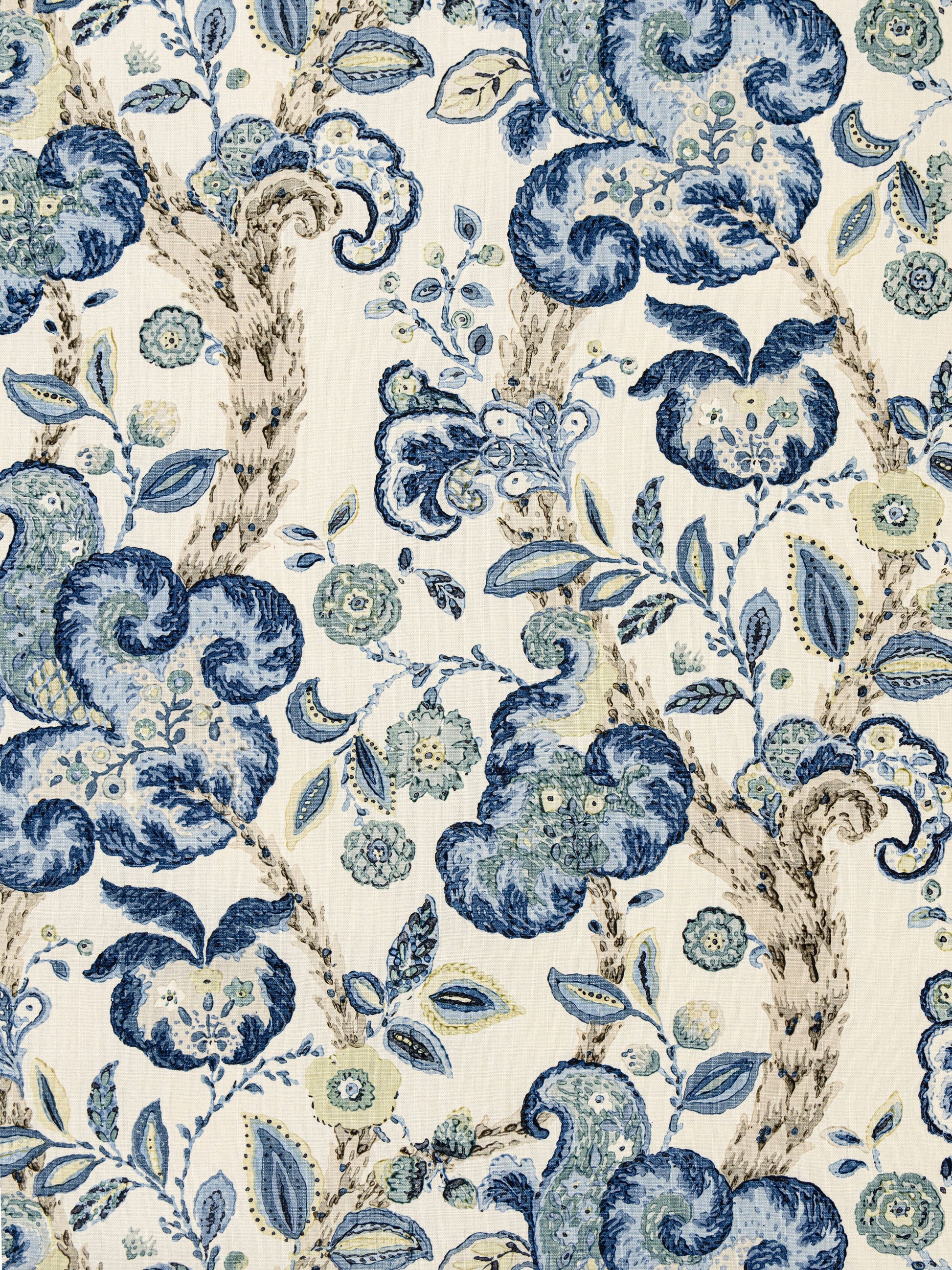 SCALAMANDRE  CUMBRIA HAND BLOCK PRINT FABRIC CHINA BLUE ON IVORY   - SC 000316603