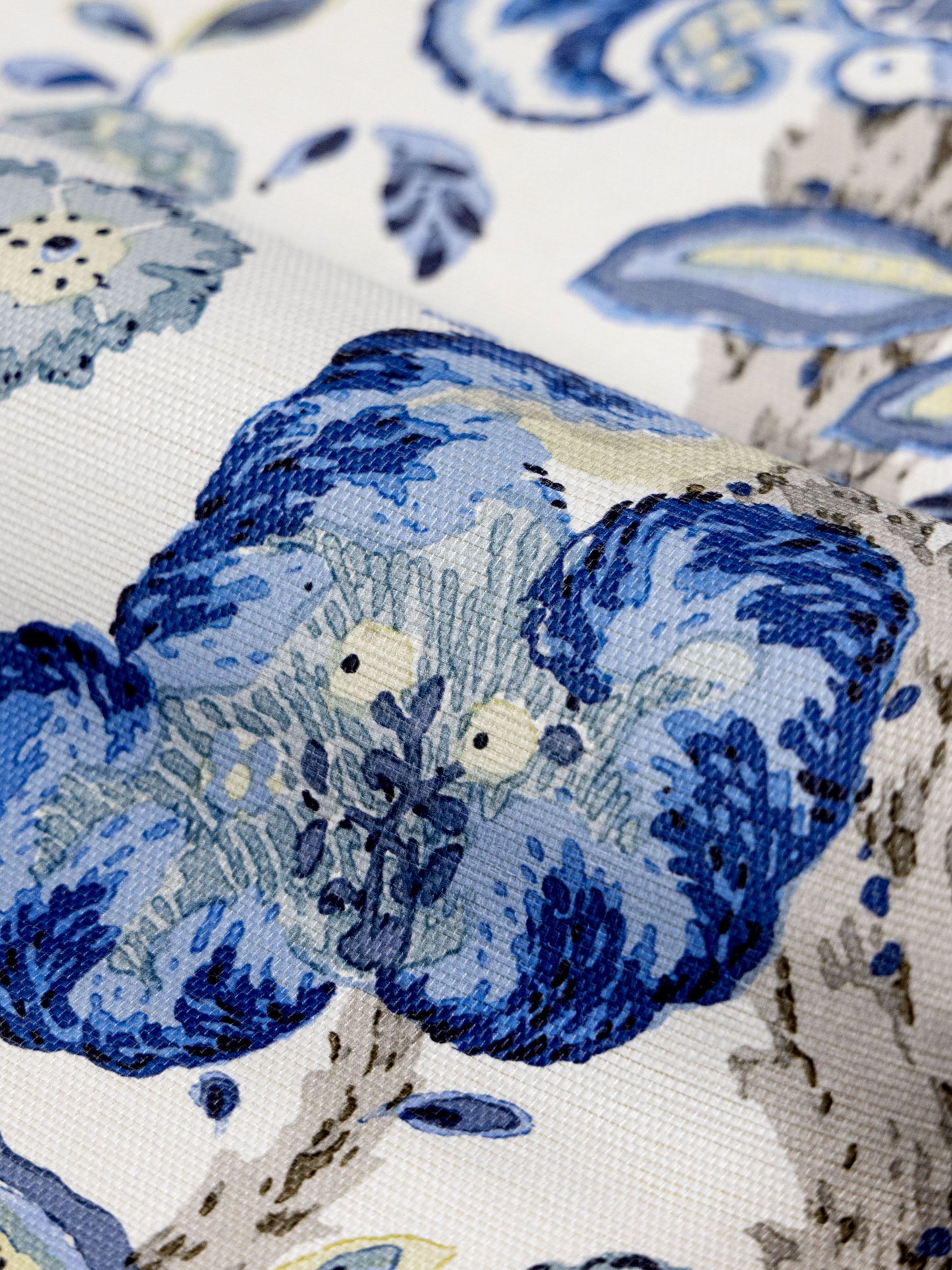 SCALAMANDRE  CUMBRIA WALLCOVERING JACOBEAN , TREE OF LIFE CHINA BLUE ON IVORY   - SC 0003WP88589 NEW SKU # SCWP885890003