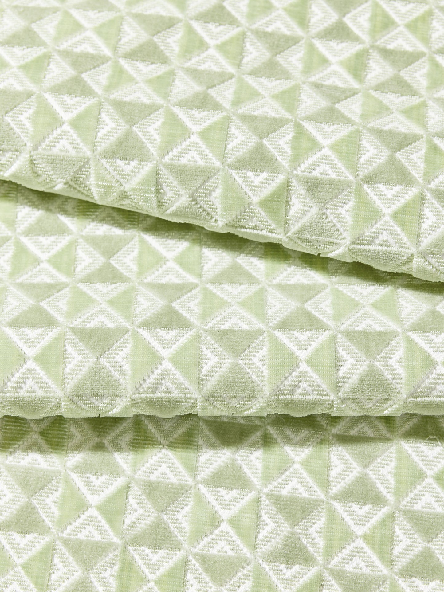 SCALAMANDRE  PARLOR VELVET FABRIC PISTACHIO   - SC 000427324