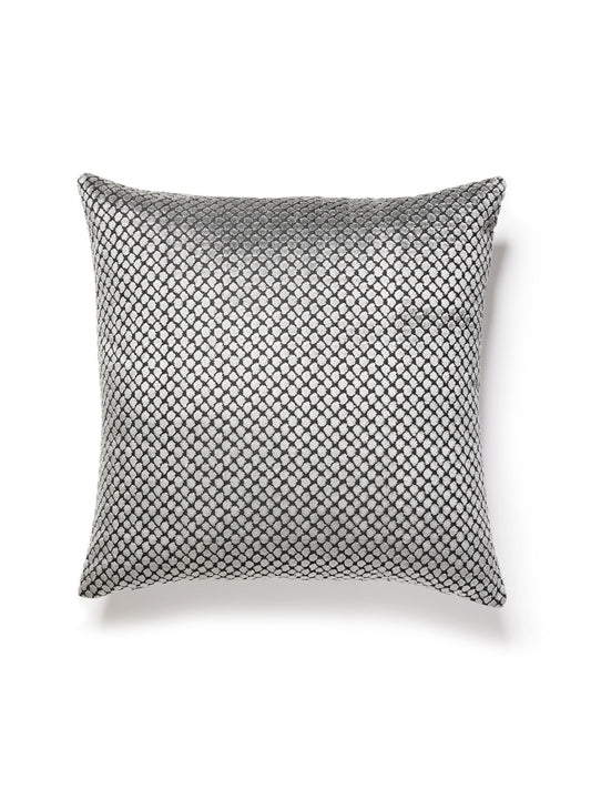 SCALAMANDRE PILLOWS   ANIMAL SKIN 
DOTS / CIRCLES 
SMALL SCALE SQUARE    - SC 0005SDDK27022 NEW SKU # SCSDDK270220005