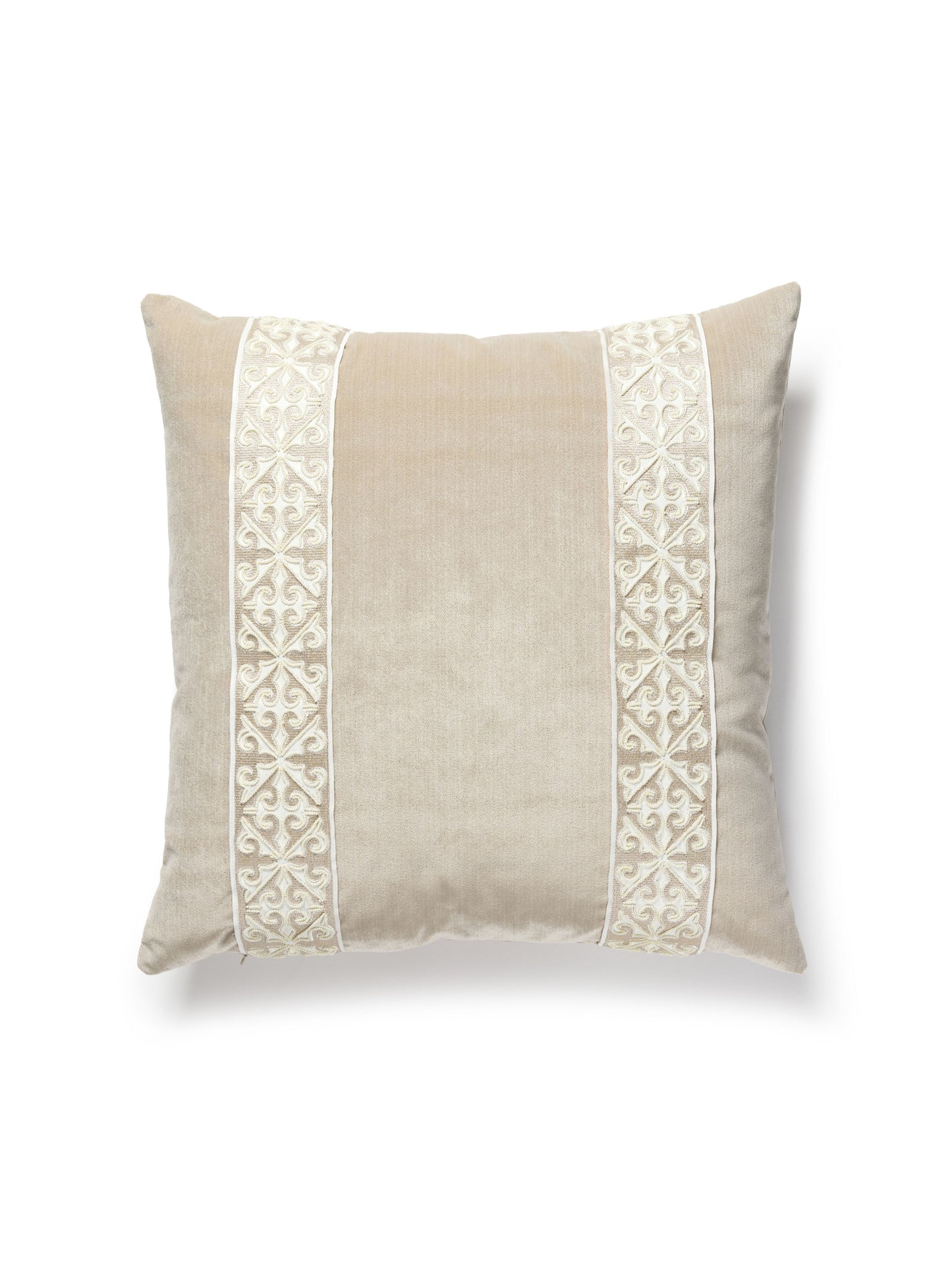 SCALAMANDRE PILLOWS   DAMASK 
FRETWORK / LATTICE 
SCROLL 
STRIE SQUARE    - SC 1012SDDTT3337