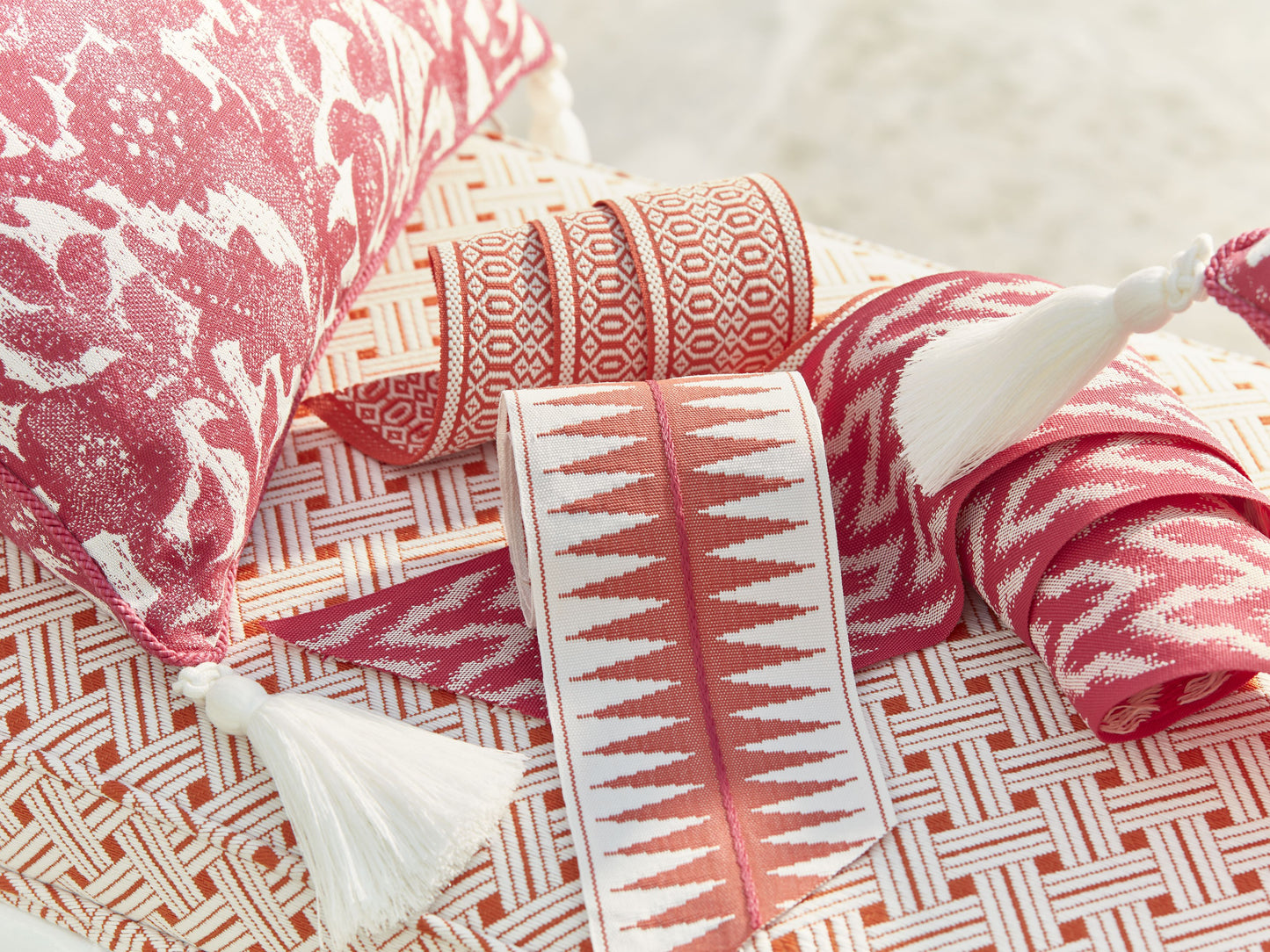 SCALAMANDRE  BALI FLORAL FABRIC PALM   - SC 000427195 NEW SKU # SC271950004