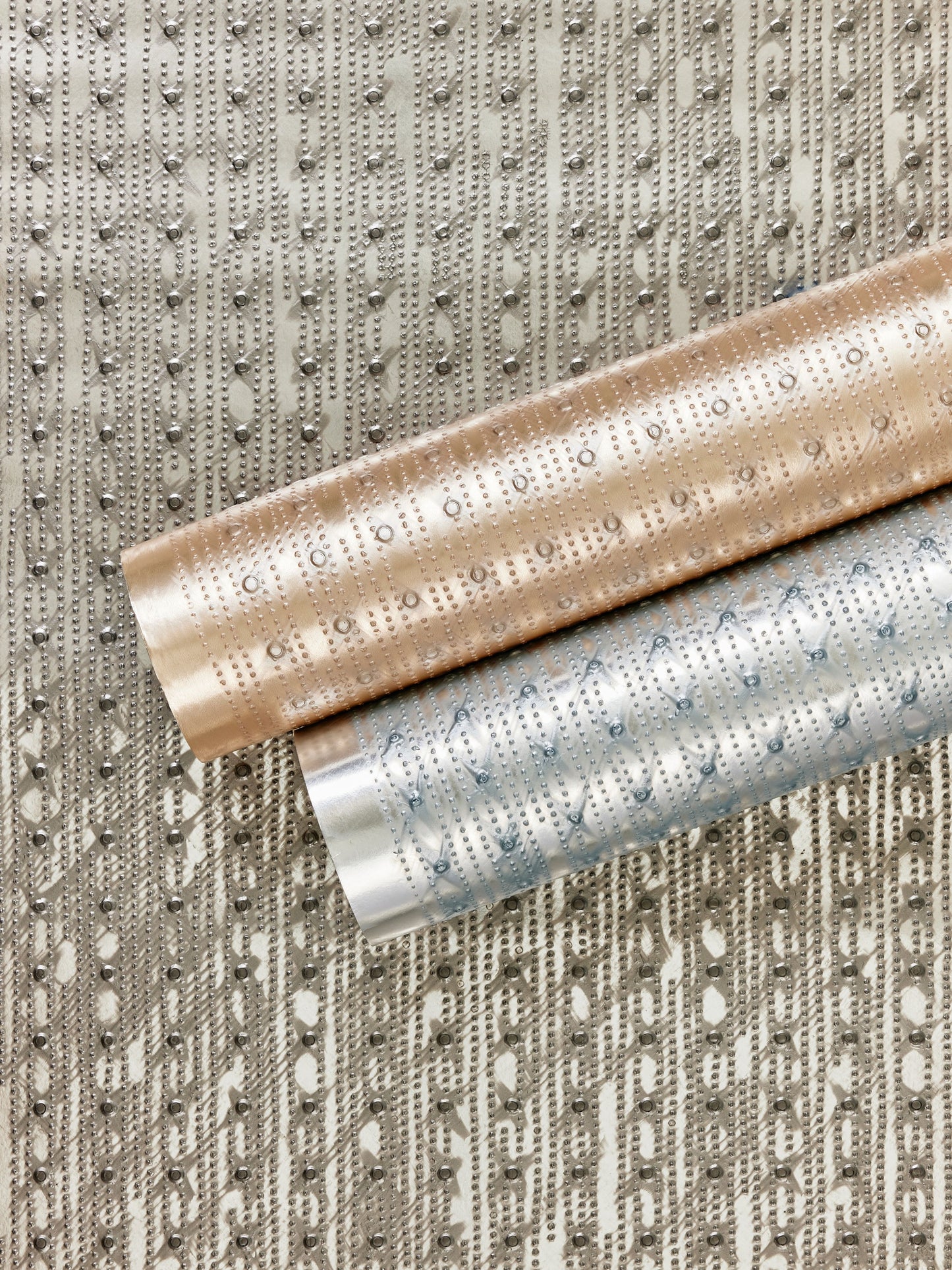 SCALAMANDRE  KNIGHT WALLCOVERING ABSTRACT 
DOTS , CIRCLES 
TEXTURE MIST   - SC 0005WP88559 NEW SKU # SCWP885590005