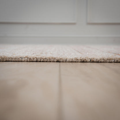 Casual Strada rug, 5' x 8'.