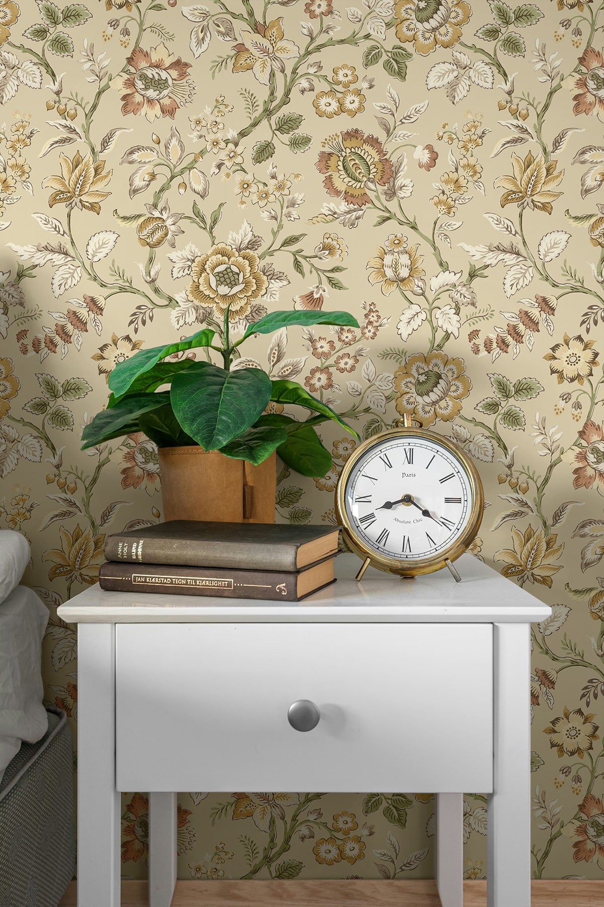 Stacy Garcia Home  Jacobean Floral Trail Floral Vintage Beige   - SG13006