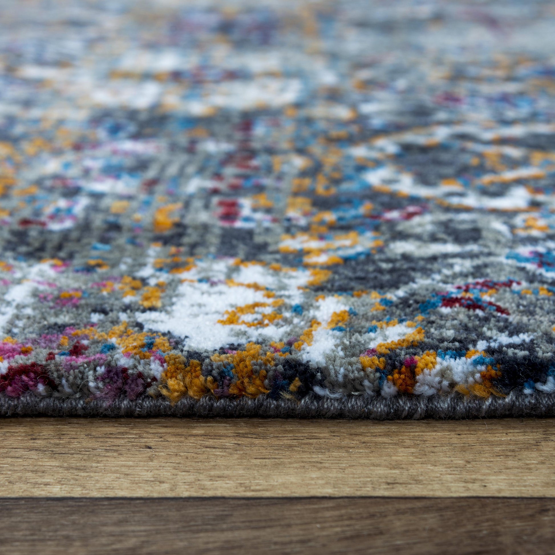Traditional rug, 10' x 13'.
