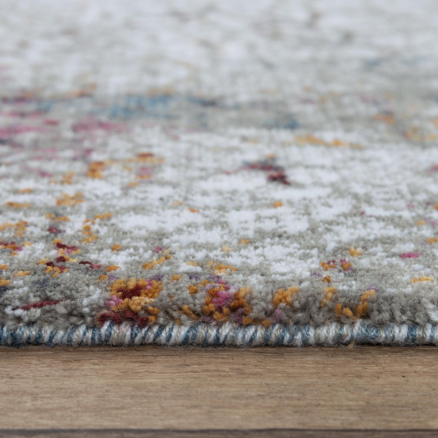 Contemporary rug, 10' x 13'.