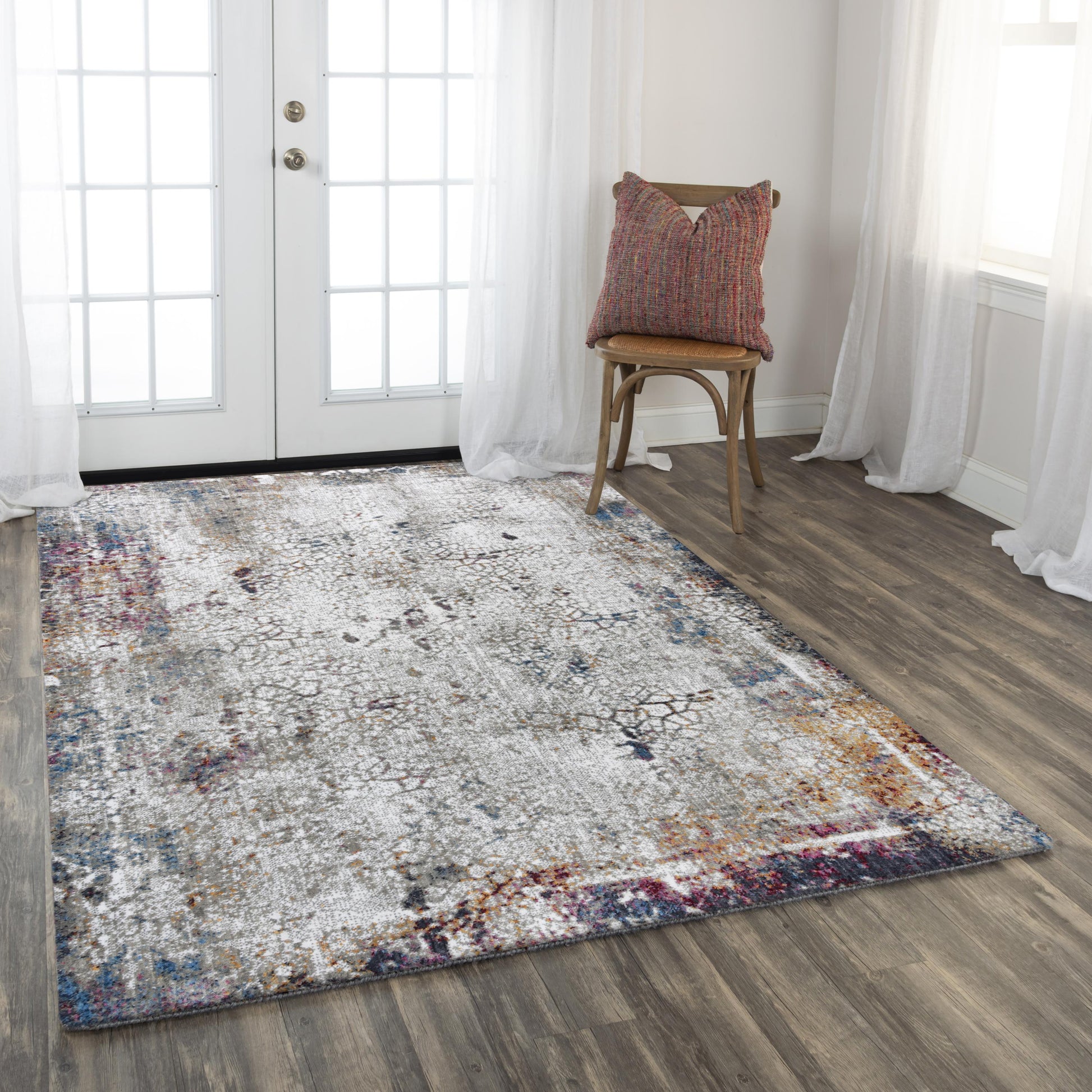 8' x 10' rug, contemporary style.