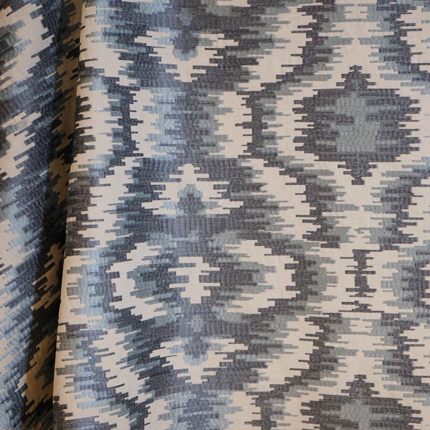 JF Fabrics JF Studio SHOCKWAVE 63 Fabric Transitional,Contemporary,Ikat Blue  Embroidery,Texture,Linen Texture - 5853663 SJ101