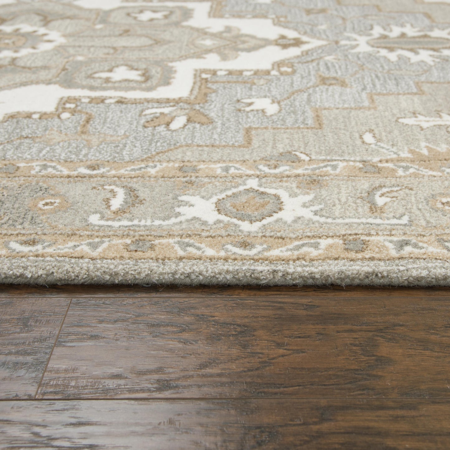 Suffolk Traditional rug, 10' x 13', SUFSK323A33550113