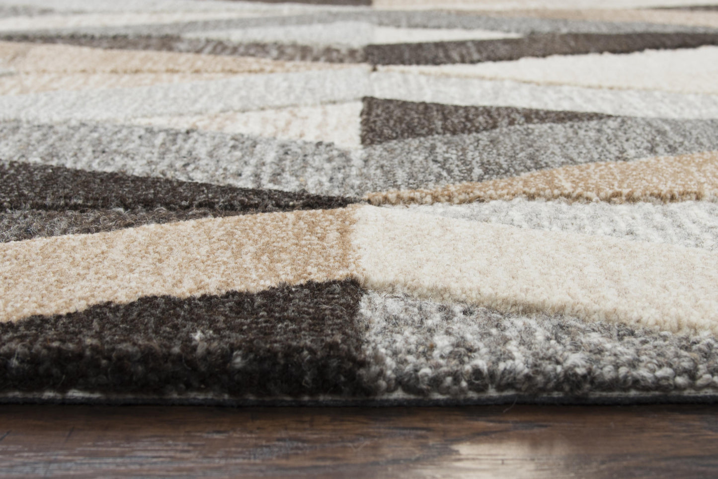 Suffolk Contemporary rug, 5' x 8'.