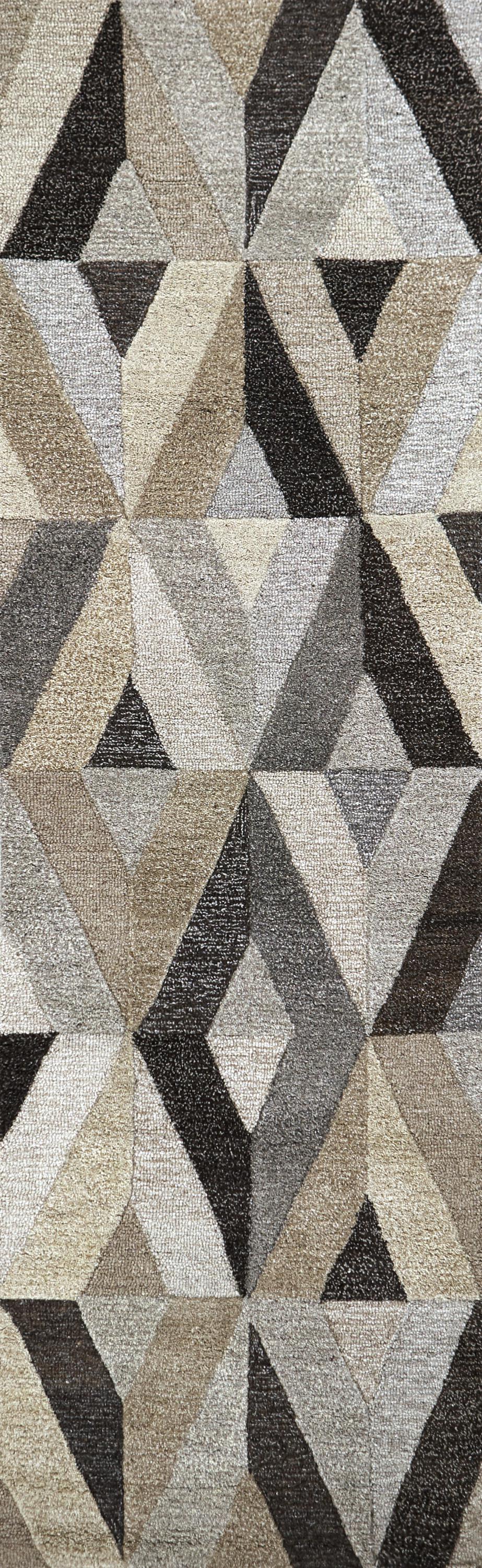 Contemporary rug runner, 2' x 8'.